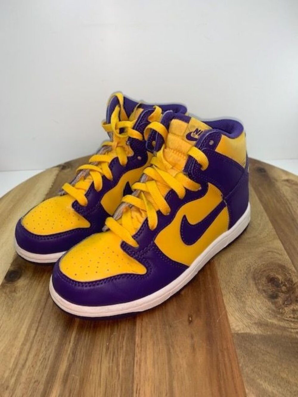 Nike Dunk High Lakers Kids SHOES DZ4455-500 Yellow Court Purple ~ Size 2.5 Y